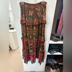 Farm Rio maxi skirt . Size s . Fits 4- 6